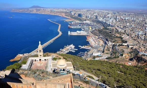 Departure from Oran and return flight